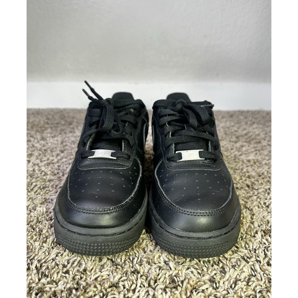 Nike Air Force 1 Low Sneakers Youth Size 6Y/7.5W Black Leather FV5951 001 - Picture 4 of 10